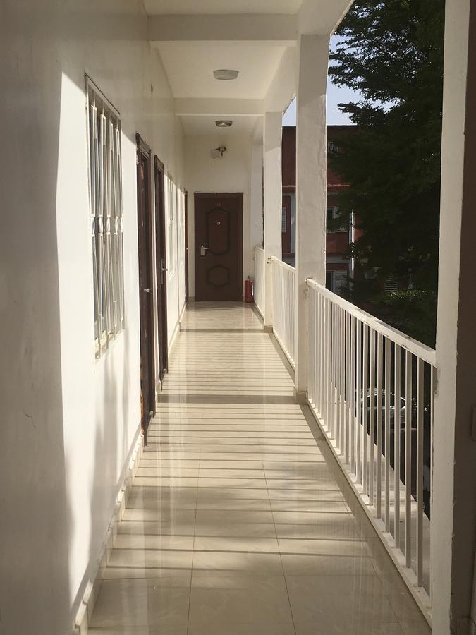 Shanghai Hotel NʼDjamena 外观 照片